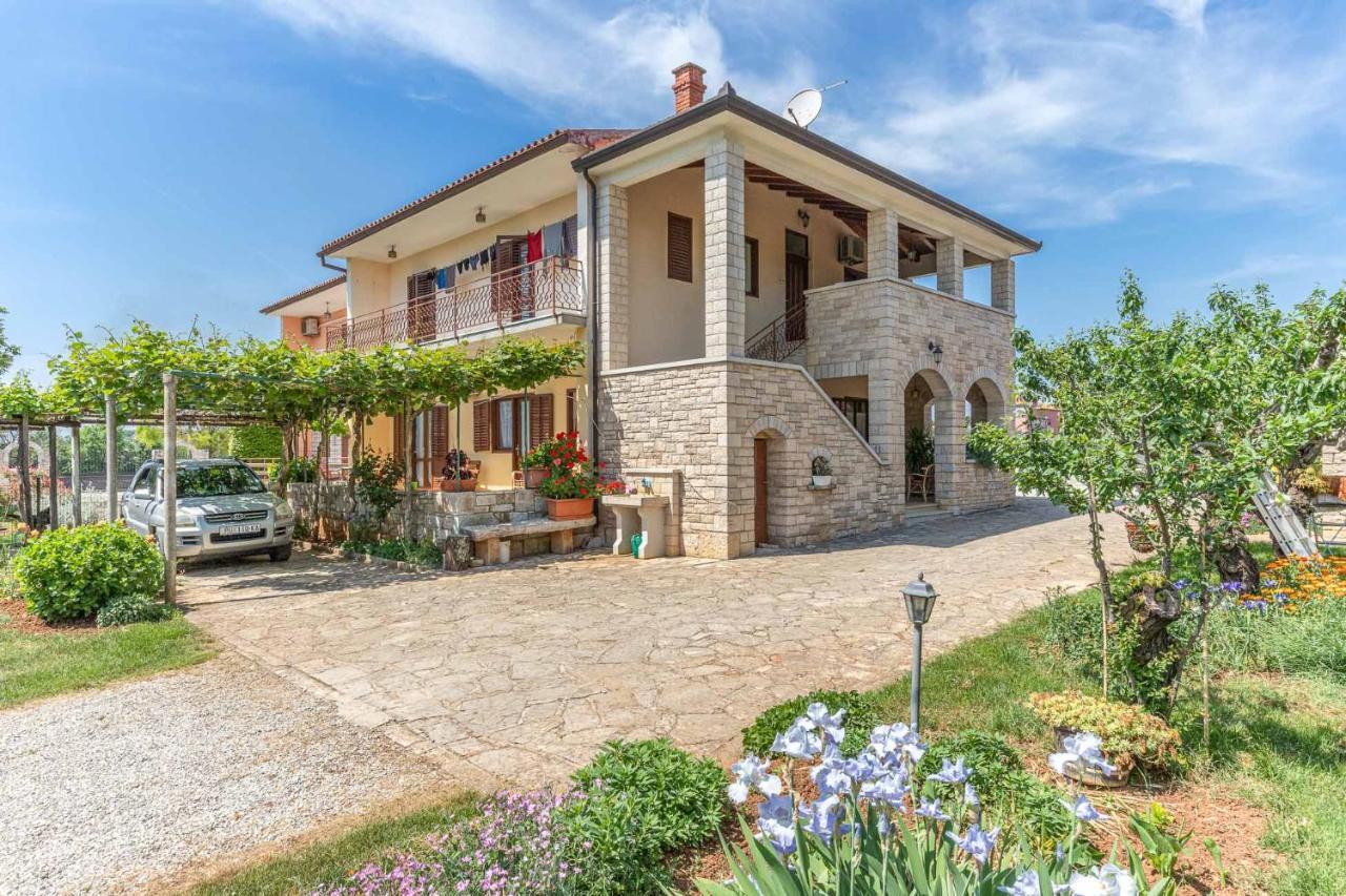 Silva Apartment Porec Exterior photo